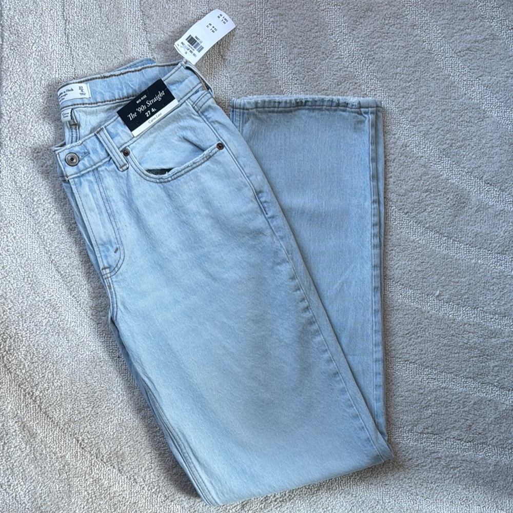 Abercrombie & Fitch Light Blue Straight Jeans - curve love. The 90s straight.